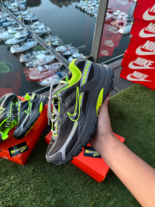Nike Initiator 'Black Grey Volt'