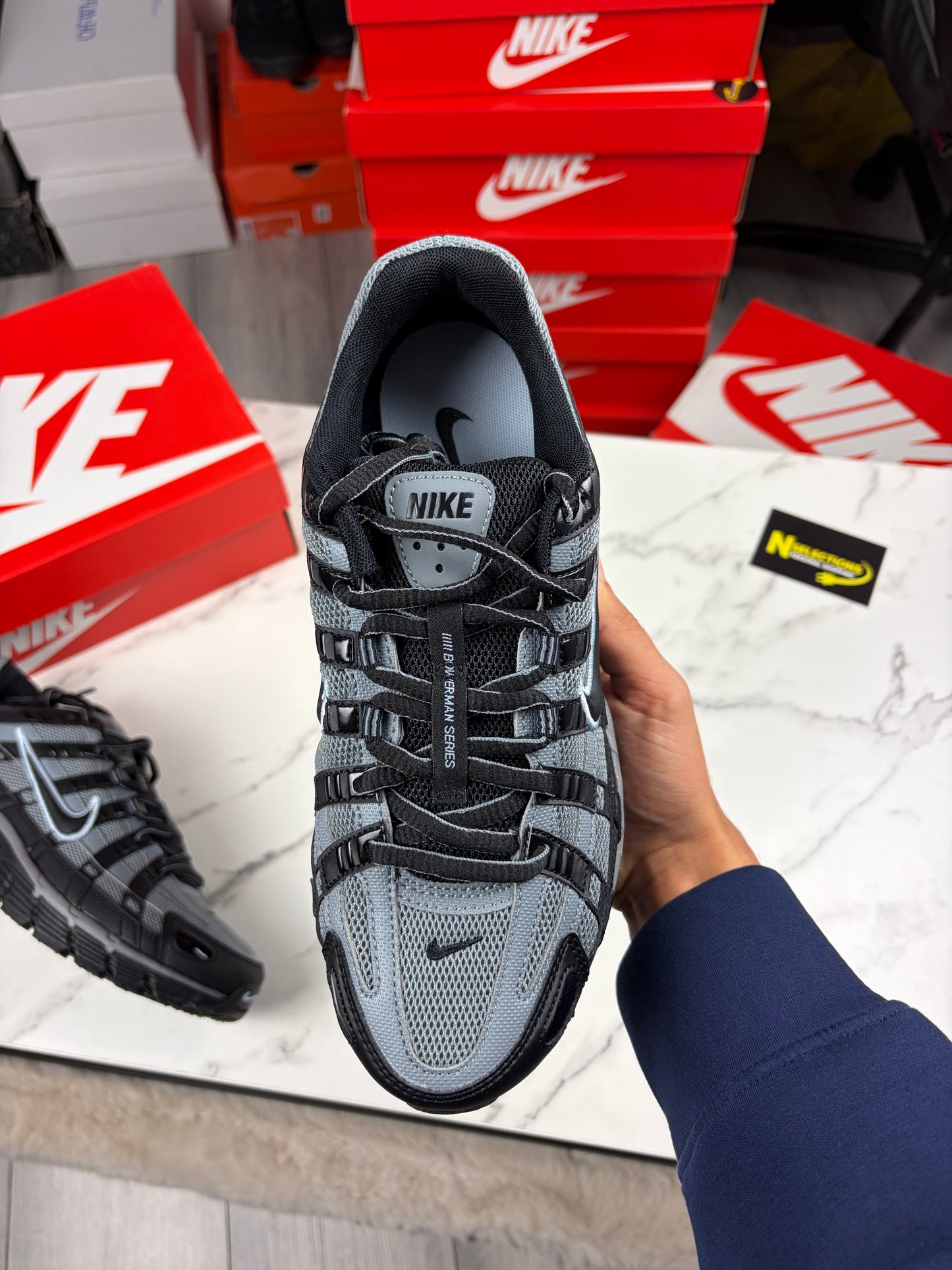 Cool Grey Nike P6000