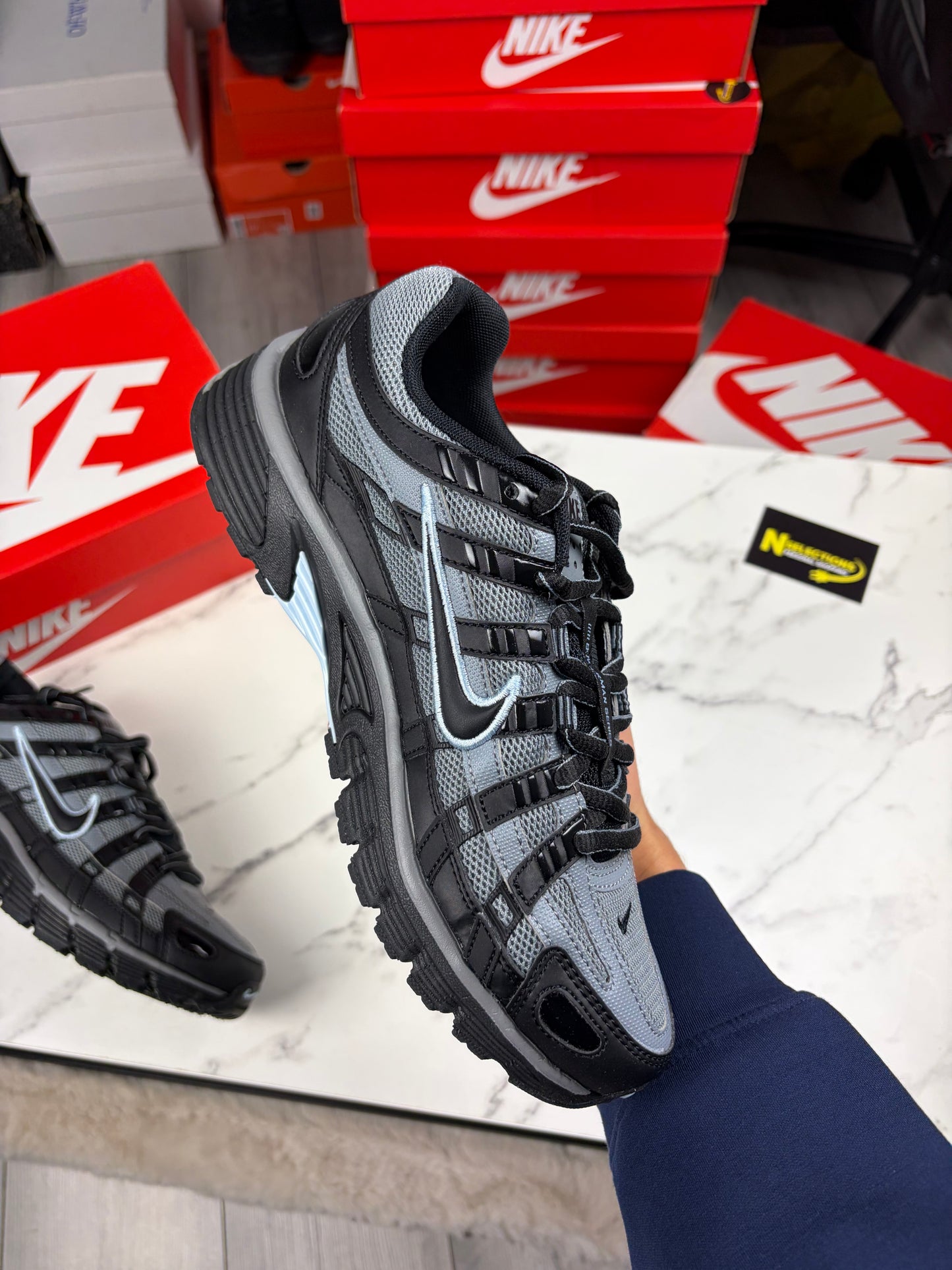 Cool Grey Nike P6000
